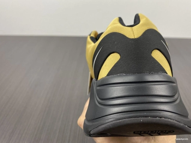 700 MNVN Flux' Boost 'Honey GZ0717 Yeezy 1206